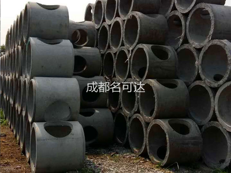 龮
